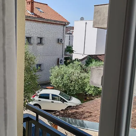 Adriatica בית הארחה 3*